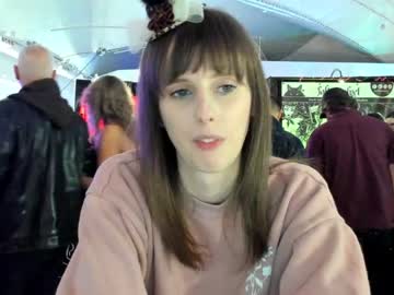 webcam girl foxy_gamer live cam image #6322462