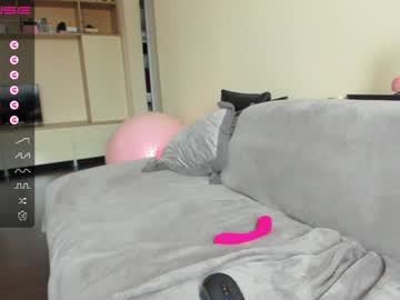 webcam girl emilymilf__ live cam image #4909011
