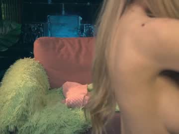 webcam girl lolly_bella_ live cam image #616688