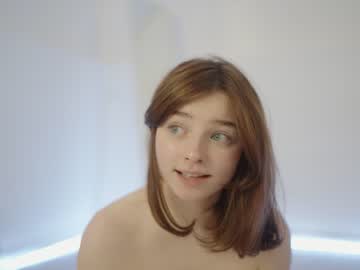 webcam girl floret_joy live cam image #5996209
