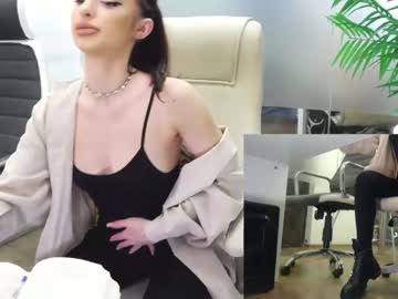 webcam girl babesgowild live cam image #4186250