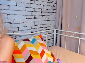 webcam girl eugenetomas live cam image #2010839