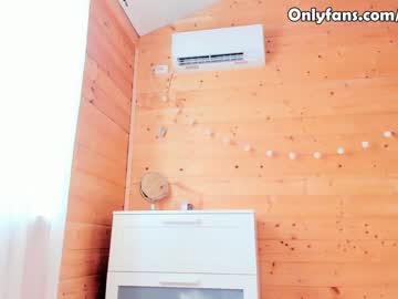webcam girl evaava live cam image #514972