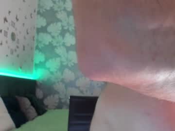 webcam man adam_muscle_ live cam image #2460025