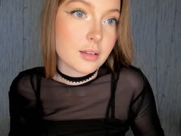 webcam girl charlotteewalker live cam image #6224506