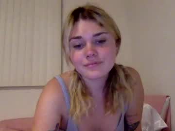 webcam girl cassidyyqueen live cam image #4444742