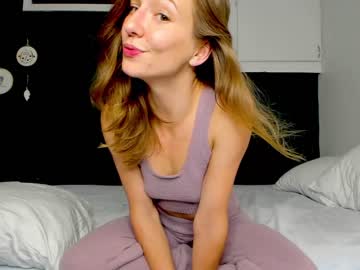 webcam girl innocentprovenguilty live cam image #2797717