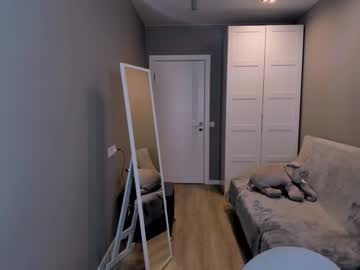 webcam girl silver_gin live cam image #6841770