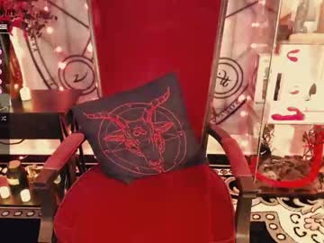 webcam girl lilithdarque live cam image #1219142