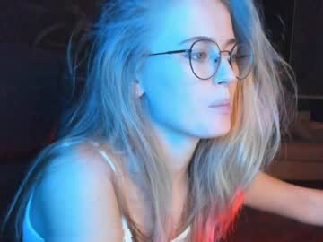 webcam girl linellali live cam image #3024050