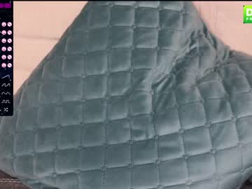 webcam girl fallen_angel_18 live cam image #1508147