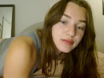 webcam girl peachyyvirgo live cam image #5100989