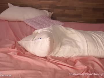 webcam girl bunnybonn1e live cam image #4988229
