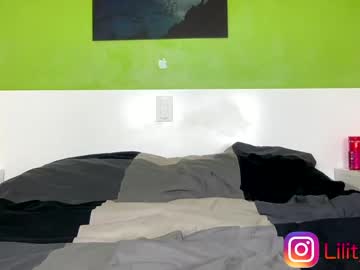 webcam girl lily_holy live cam image #3733279