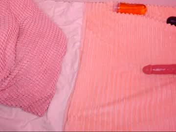 webcam girl aveksmr live cam image #3619645