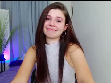 webcam girl littlee_cherry live cam image #541320