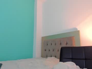 webcam girl roberta_lipa live cam image #3985030