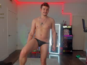 webcam man thejohnnystone live cam image #2237357