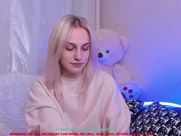 webcam girl stella_blush live cam image #395032