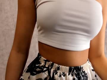 webcam girl amandamedrano live cam image #2793114