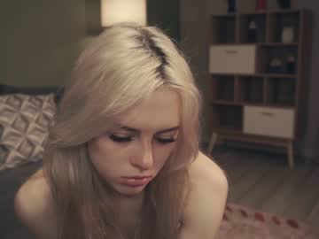 webcam girl audreycarvin live cam image #6566762