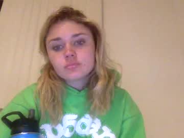 webcam girl cassidyyqueen live cam image #4373318