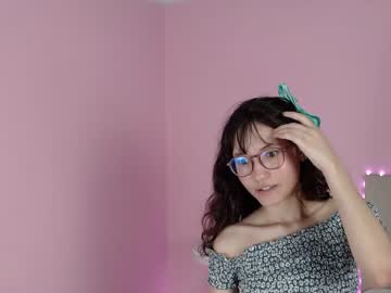 webcam girl little_effy18 live cam image #1058629