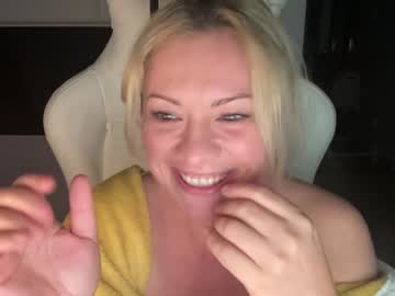 webcam girl kiradivine live cam image #2758101