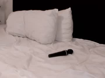 webcam girl sweetgirlandbigcock live cam image #1423806