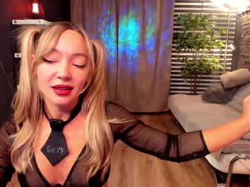 webcam girl fantasystudiox live cam image #2837567