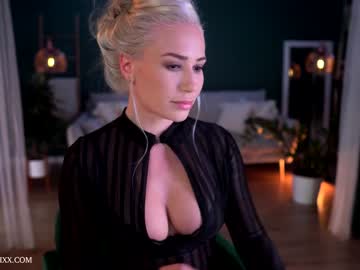 webcam girl provocatrixx live cam image #2916423