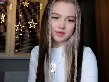 webcam girl small_blondee live cam image #5753998
