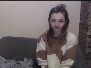webcam girl lucydelovely live cam image #3727352