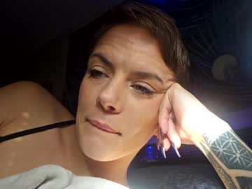 webcam girl juicyjaelee live cam image #7082284