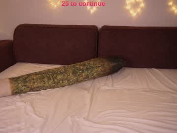 webcam couple peachcreamcouple live cam image #3597400