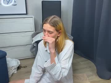 webcam girl wildacast live cam image #7066459