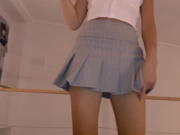 webcam girl bitter_moon live cam image #3985807