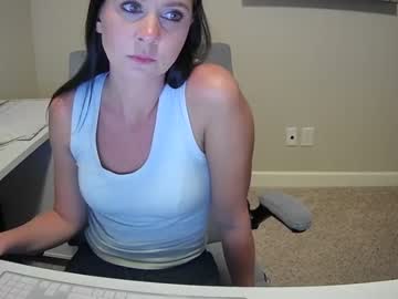 webcam girl corporatequeenv live cam image #2209462