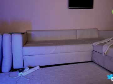 webcam girl hollyextra live cam image #5990340