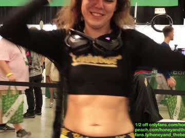 webcam couple honeyand_thebear live cam image #375266