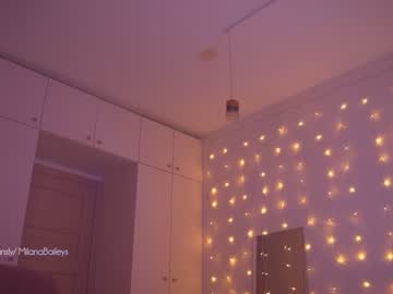 webcam girl milanabaileys live cam image #6089542