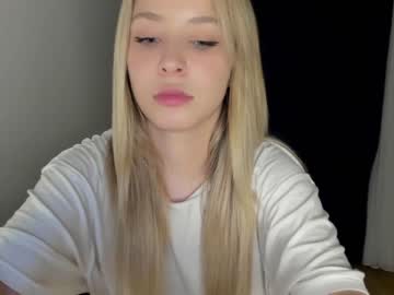 webcam girl sun_shine_baby live cam image #1681739