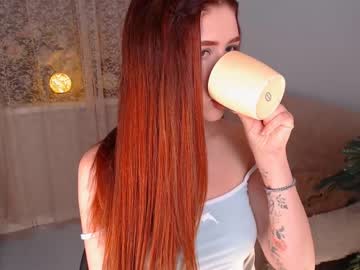 webcam girl arian_fox live cam image #1997409