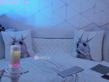 webcam girl taanni_bc live cam image #4860293