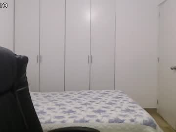 webcam girl dronae live cam image #2945987