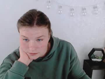 webcam girl adelin_ti live cam image #2778279