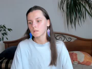 webcam girl christinelawrence live cam image #2491856
