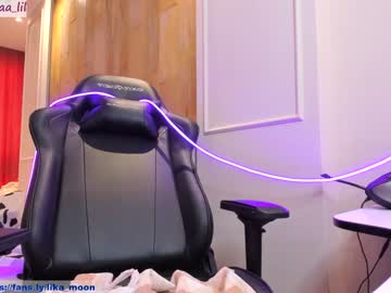 webcam girl lika_moon live cam image #2204051