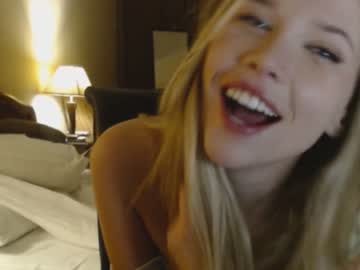 webcam girl bitter_moon live cam image #3254980