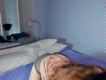 webcam girl youne_and_beautiful live cam image #4481584